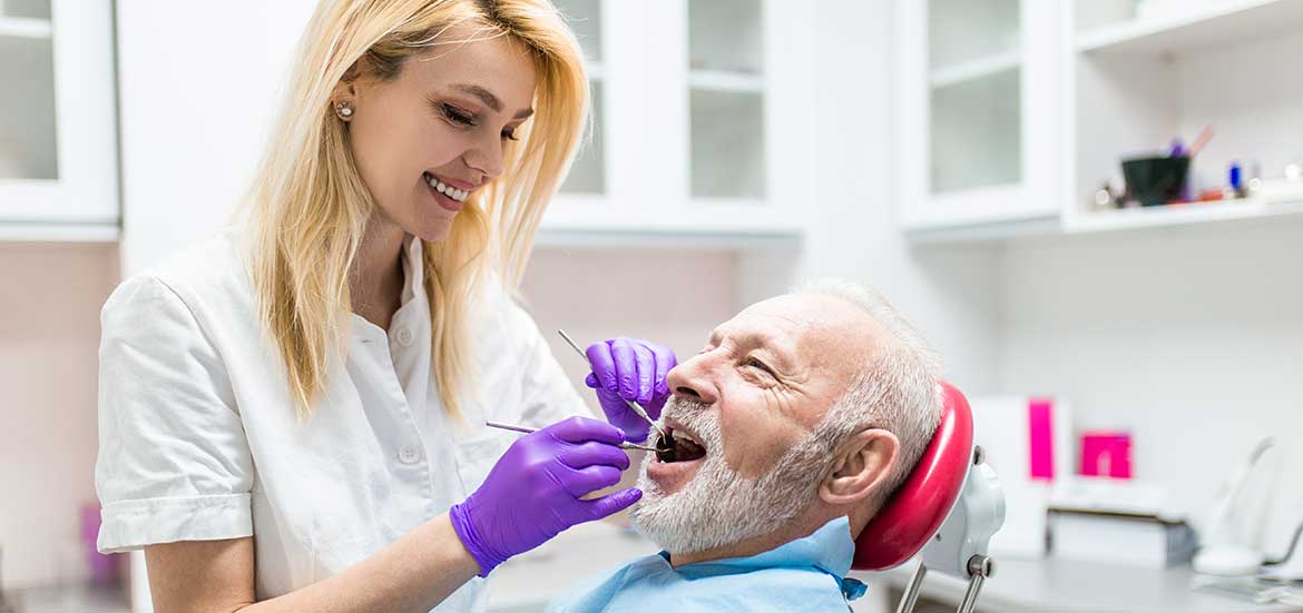 Caring-For-Your-Senior-Smile-(How-to-care-for-elderly-teeth)